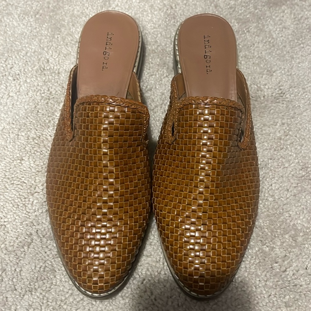 Indigo Rd. Wicker Flats never worn